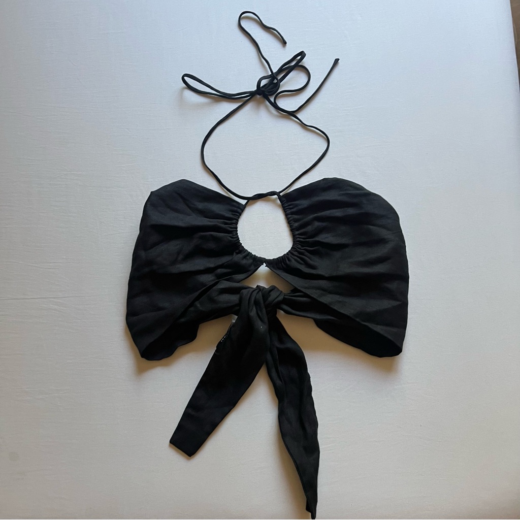 Trois The Label Black Linen Cutout Tie Halter Neck Strapless Crop Top — image 3 of 5